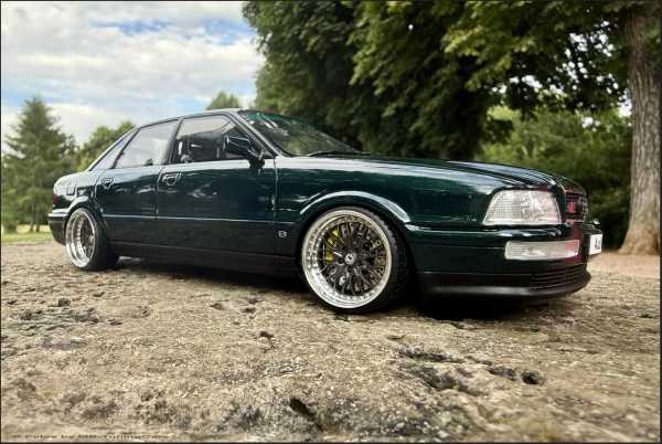 1:18 Audi S2 (B3) Limousine Baujahr 1993 Emerald-Green inkl. OVP